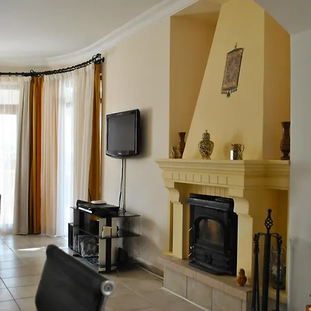 Villa Paradisia *