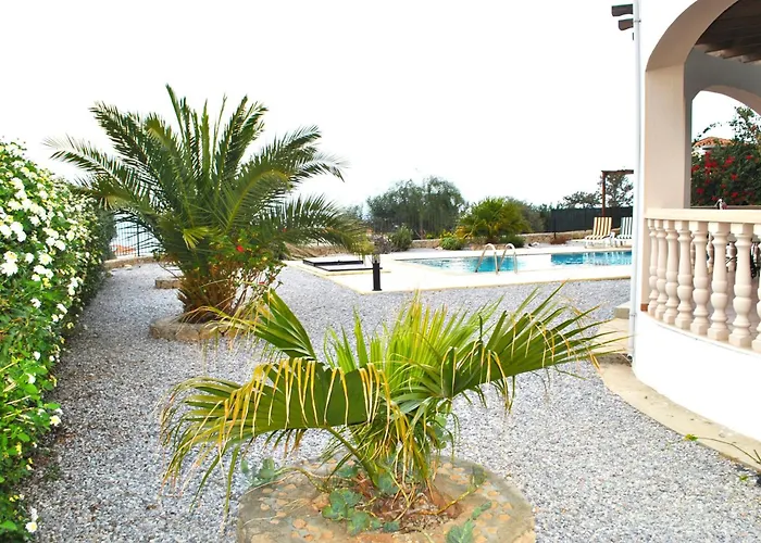 Paradisia * Κερύνεια